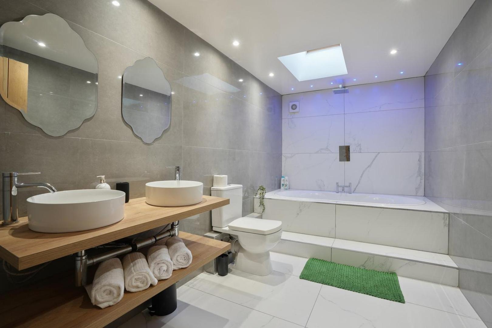 Victorian Retreat In Liverpool Knowsley Esterno foto