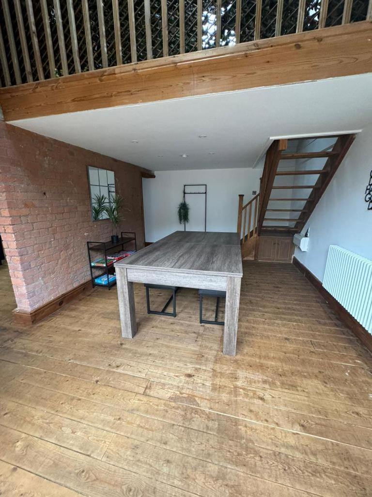 Victorian Retreat In Liverpool Knowsley Esterno foto